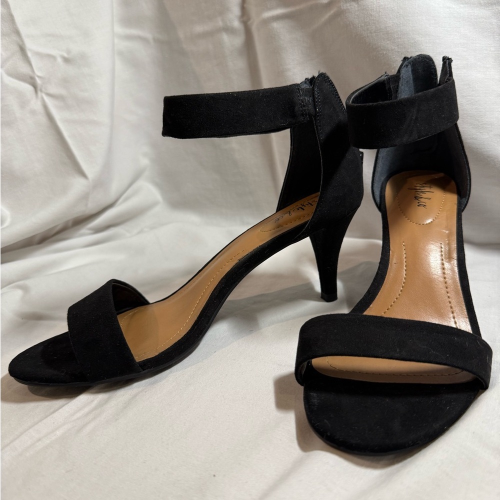 Style & Co. Black and Tan Heels Sleek Minimalist Design - Picture 5 of 8